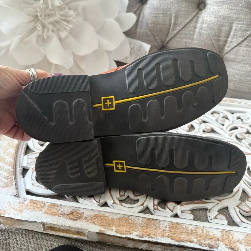 Dr. Martens tip worn oxford